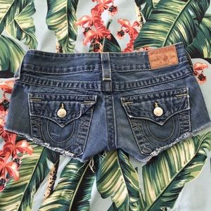 True Religion Joey cut-off denim shorts sz 24